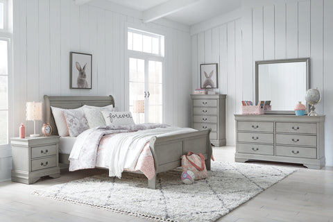 Kordasky Full Sleigh Bed with Mirrored Dresser, Chest and 2 Nightstands